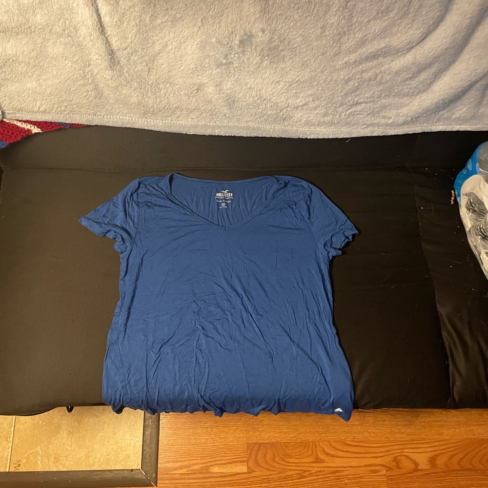 Size Medium Hollister Blue Tee